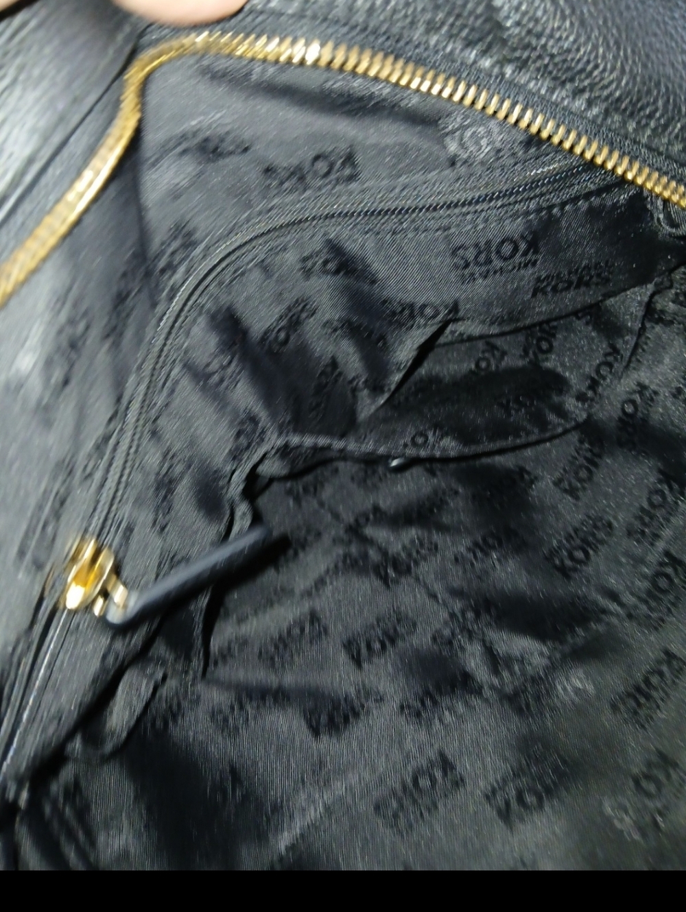Michael Kors Black Leather Shoulder Bag with Gold Chain Hardware - Picture 6 of 8